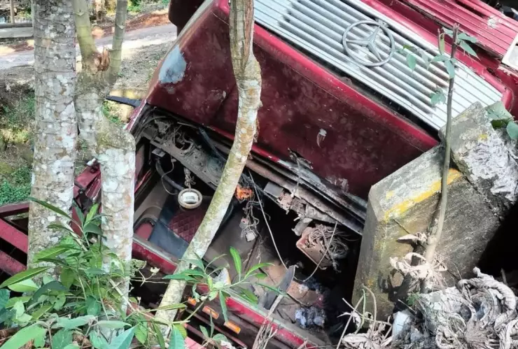 El accidente cerró el carril de subida y movilizó cuerpos de emergencia