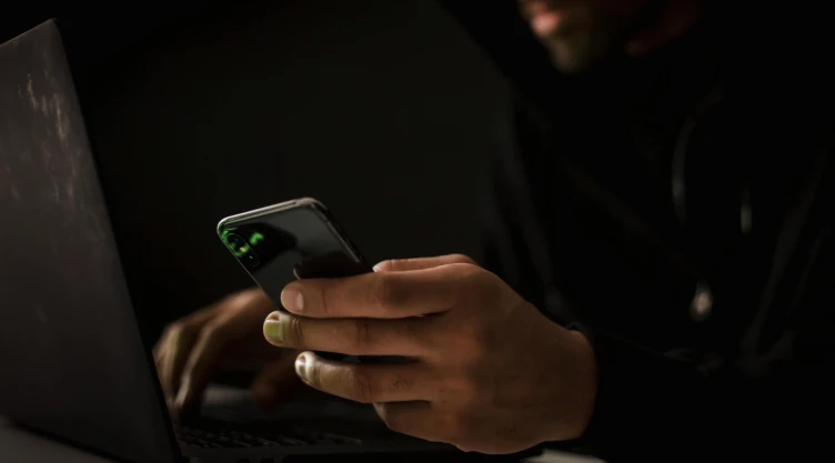 secuestrar cuenta de WhatsApp con un QR.jpg