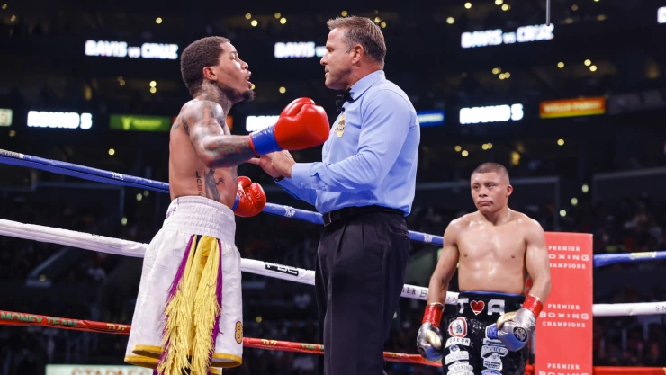 GervontabDavis contra Isaac Cruz1
