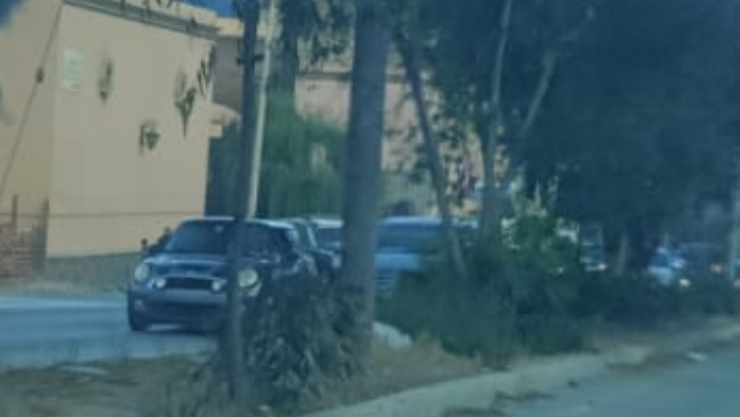 Calle en llamas: Auto se incendia sobre el Periférico