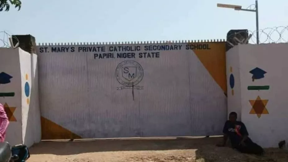 Grupo armado secuestra a 52 alumnos de escuela católica en Nigeria.jpg