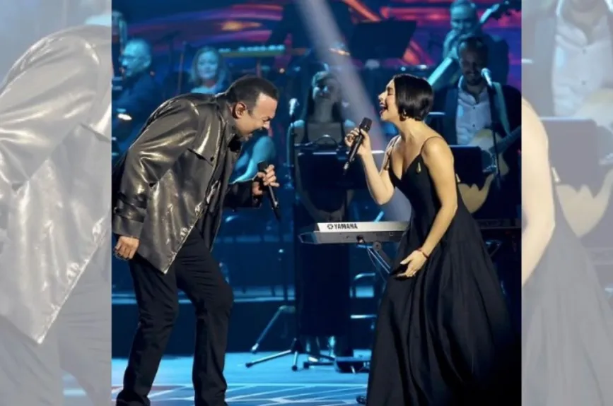 Pepe Aguilar y Ángela Aguilar (3).jpg