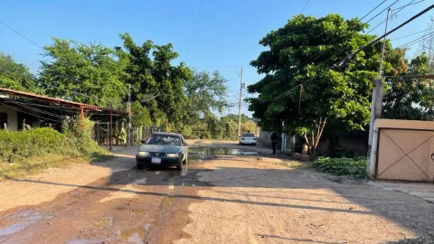 Ataque contra vehículo deja un hombre sin vida, en Los Mezcales, Culiacán