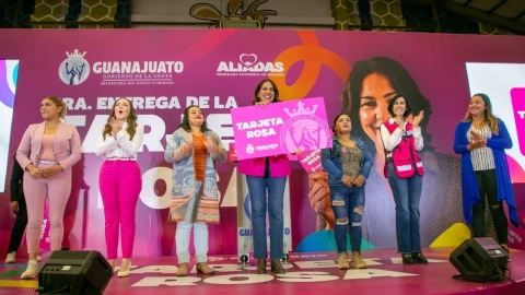 Guanajuato inicia entrega de la Tarjeta Rosa; más de 500 mil mujeres serán apoyadas
