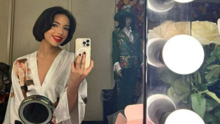 Ángela Aguilar sufre abucheos y le gritan “¡Cazzu!” en pleno Grito de Independencia 