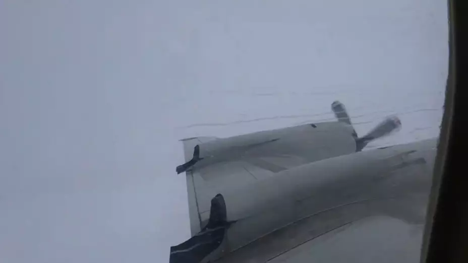 así-se-va-ojo-del-huracán-milton-avion-cazahuracanes-interior-video