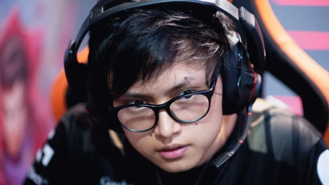 Straight llega a All Knights.png