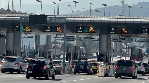 A vuelta de rueda; la carretera México-Cuernavaca