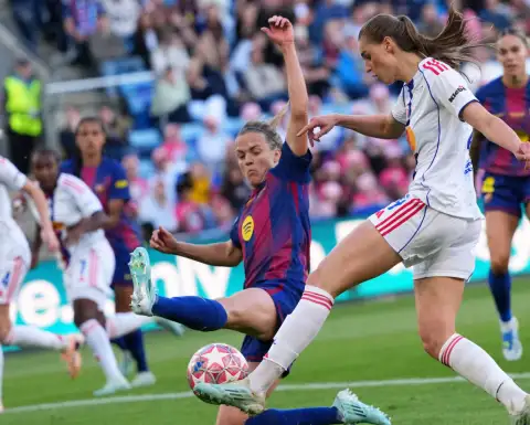Encuentro de fútbol femenil entre Barcelona y Lyonnes.