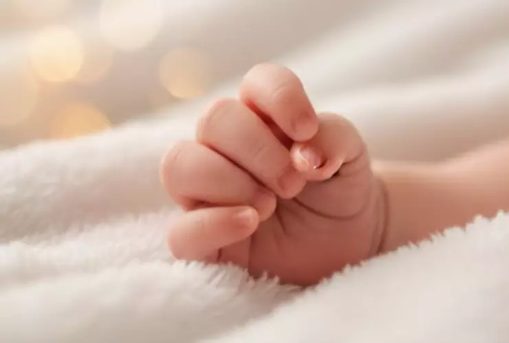 Bebé de dos meses herida por disparo.