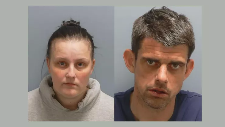 Pareja obliga a un hombre a beber detergente para violarlo y robarlo