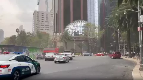 nubes de polvo debido a las fuertes rachas de viento 