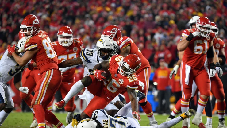 Los Angeles Chargers v Kansas City Chiefs