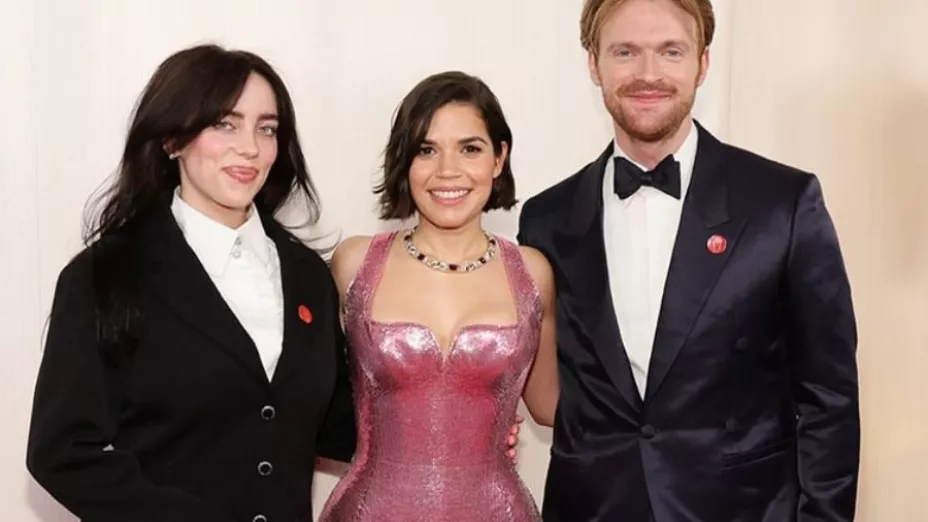 Estrellas de Hollywood portan pin para apoyar el alto al fuego en la guerra de Israel-Hamas