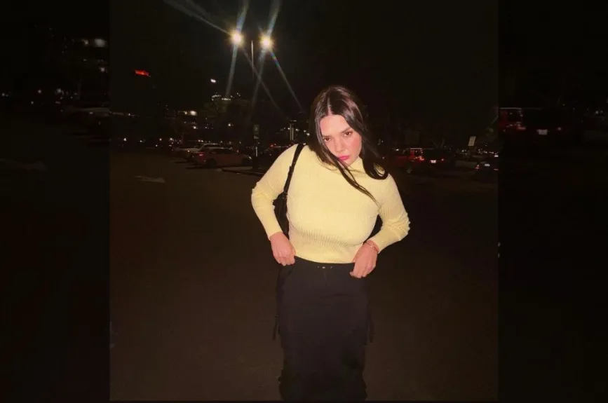 Yuridia noche.jpg