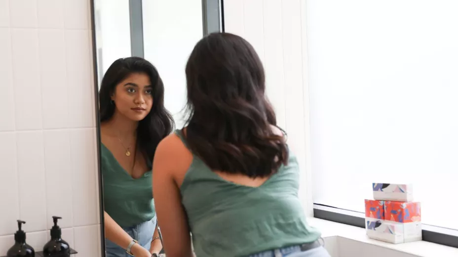 Aunque parecen seguros, los narcisistas suelen ocultar una baja autoestima interna.