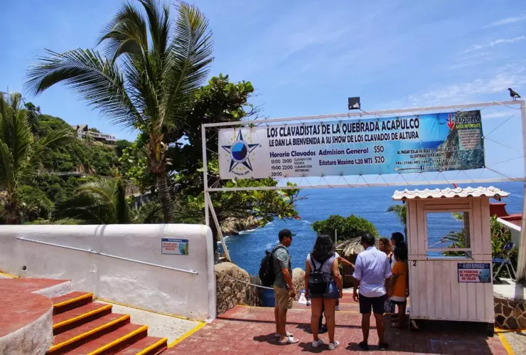 La Quebrada Acapulco