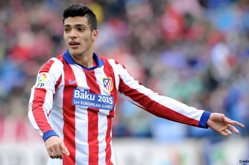 3 futbolistas mexicanos en España delanteros.jpg