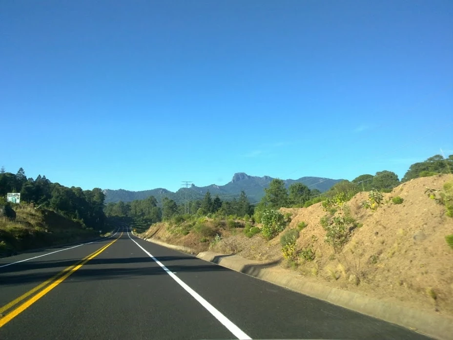 Caminos y Puentes Federales de Ingresos y Servicios Conexos (Capufe) recomendó a los automovilistas un par de alternativas para evitar la Autopista México-Puebla