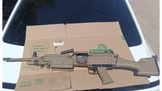 Aseguran armas y vehículos tras balacera en Aguaruto, en Culiacán.