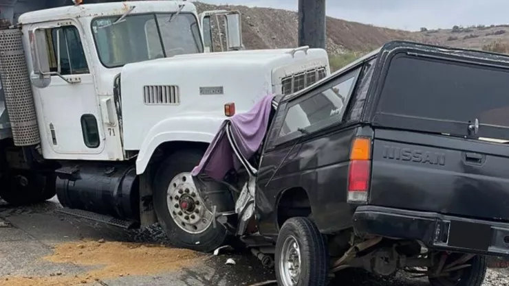 Accidente en Tijuana Hombre muere prensado en choque por el Monte Los Olivos