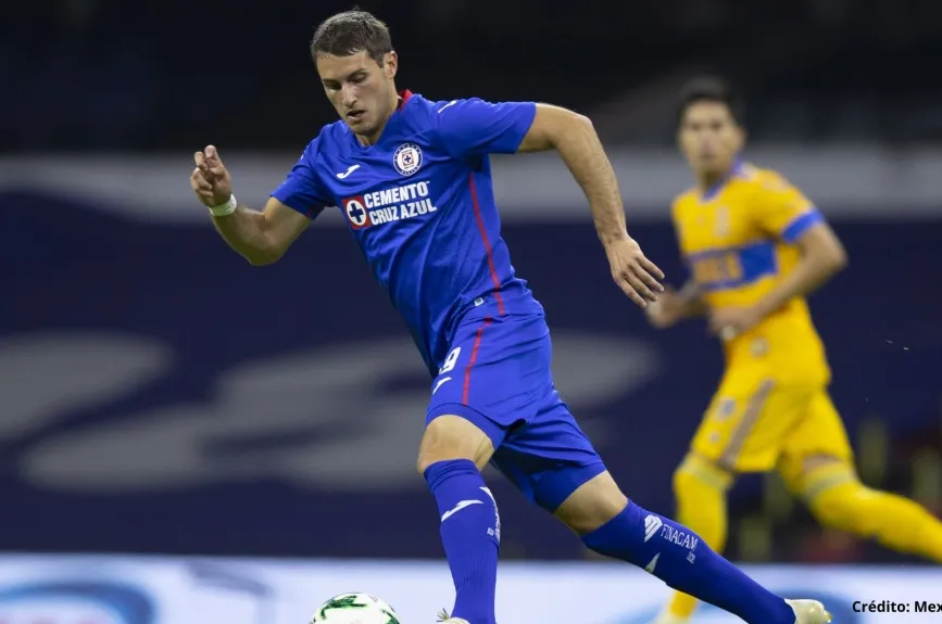 Santiago Gimenez en la Liga MX