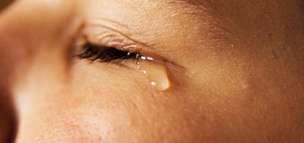 Acude a una cita médica y le cobran 800 pesos por llorar - lagrima .jpeg