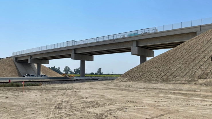 Obras del tren de alta velocidad en California