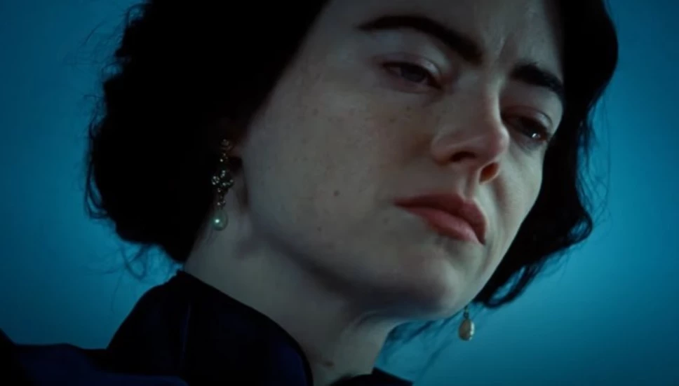 Emma Stone ha salido a defender la integración de escenas que censuraron en Poor Things