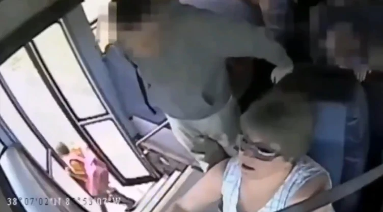 eu_nina_autobus