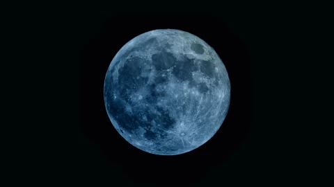 La Superluna Azul es una luna llena que ocurre cuando una luna llena cercana a su perigeo coincide con la segunda luna llena en un mismo mes calendario.