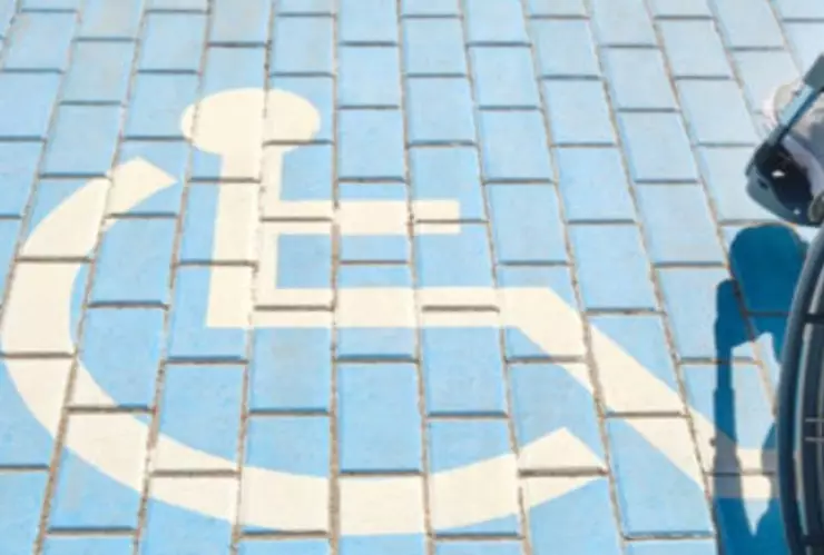 ¡Se va a la cárcel! Directora cae por presunta discriminación a alumnos con discapacidad