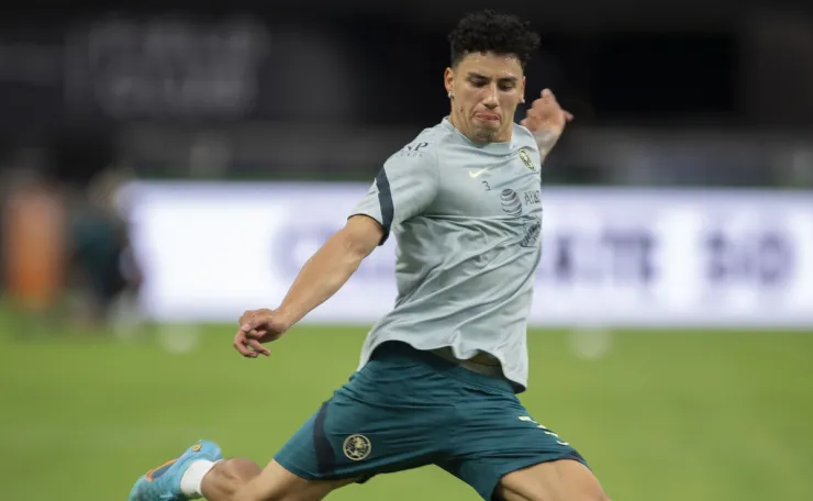 Jorge Sánchez en el entrenamiento del América