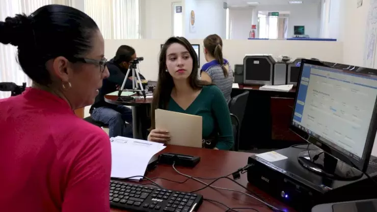 Trabajadores del Gobierno federal regresarán a oficinas hasta enero debido al COVID-19