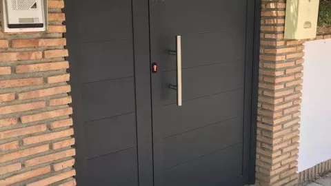 47 ideas para decorar la puerta de la entrada en tu casa: desde minimalistas, hasta muy ostentosas