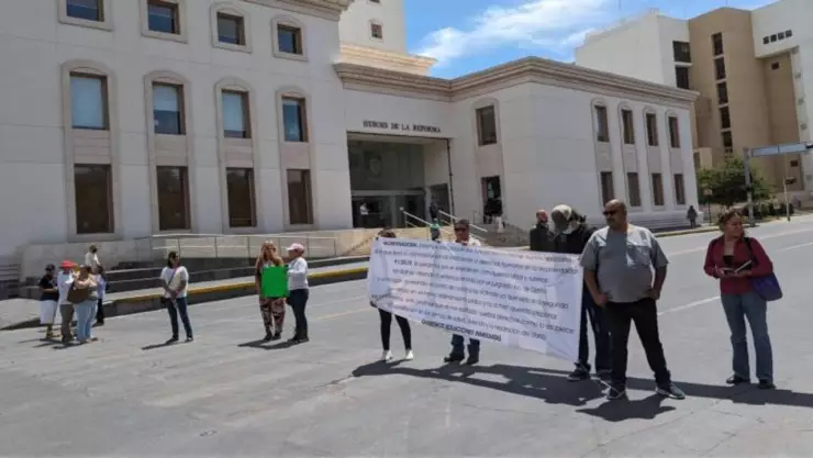 Manifestantes bloquean calles del centro de Chihuahua