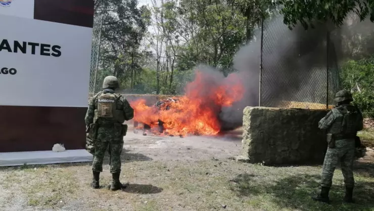 Autoridades incineran más de 300 kilos de narcóticos en Quintana Roo