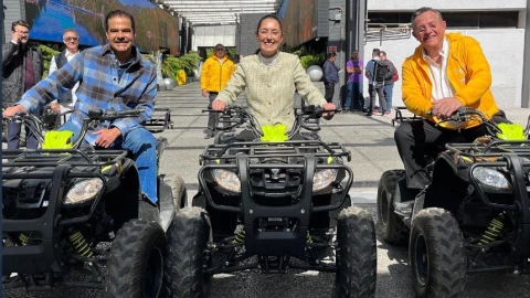 Claudia Sheinbaum junto a Javier Alatorre y Jorge Garralda con motivo del Juguetón 2022-2023
