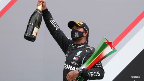 El “Hammertime” de Lewis Hamilton aplastó a todos