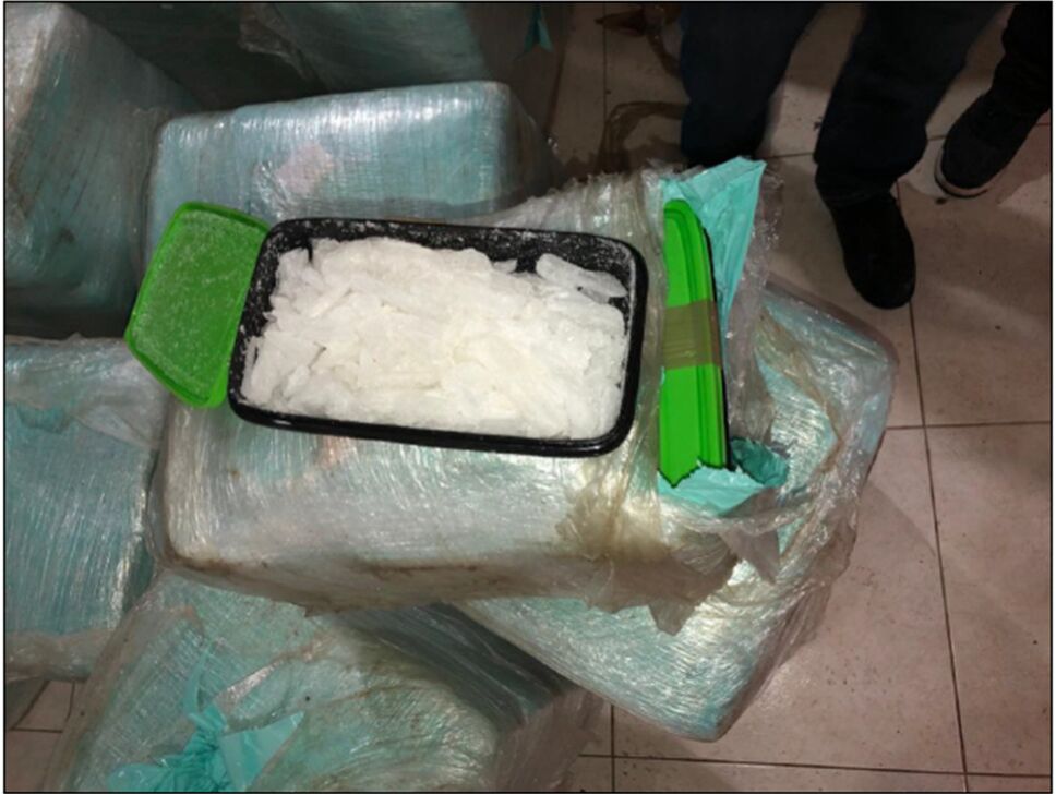 lancha con metanfetamina y cocaina 3.jpg