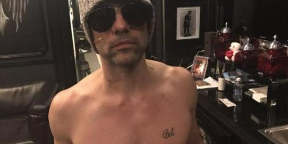 Criss Angel se tatúa por Belinda y luego le llama oportunista