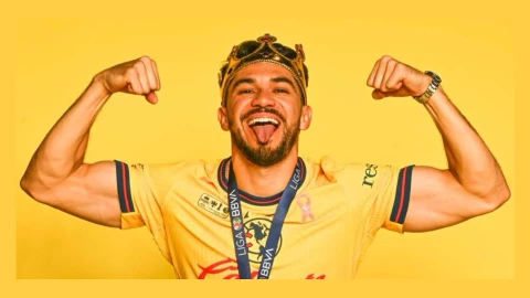 Henry Martín celebra 100 goles con el América dentro de la Liga MX