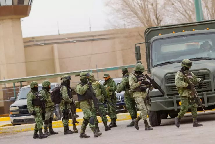 En captura de “El Neto” aseguran 56 armas 8 autos blindados: FGE