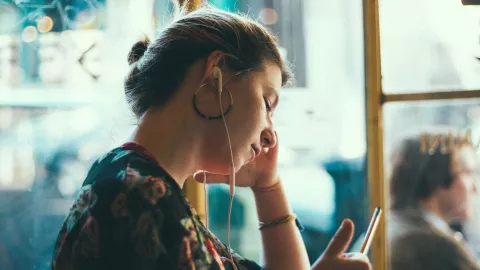 Cuál es la regla 6060 con la que puedes cuidar tu audición