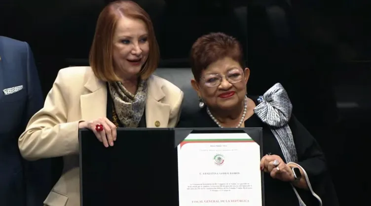 ernestina-godoy-sera-la-nueva-titular-la-fgr-senado-avala-su-nombramiento-por-9