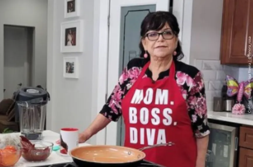 Doña Rosa Rivera en la cocina..jpg