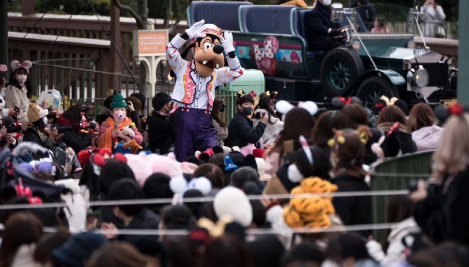 Disneyland evacuó a familias luego de que una atracción principal se incendia.