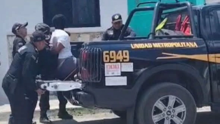 Arrestan a hombre en Santa Cruz Palomeque por ACOSAR a menor de edad en plena calle