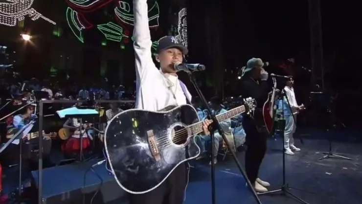 Video de abucheos a Yahritza y su Esencia en el Zócalo en celebración del grito del 15 de septiembre