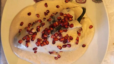 Ingredientes de los Chiles en nogada, cómo prepararlos y cuánto cuesta.